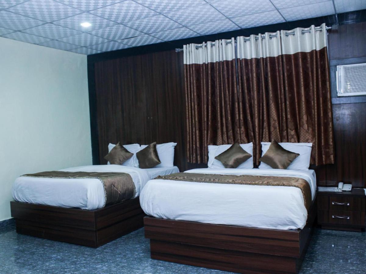 Six Diamond Hotel อีเคจา ภายนอก รูปภาพ