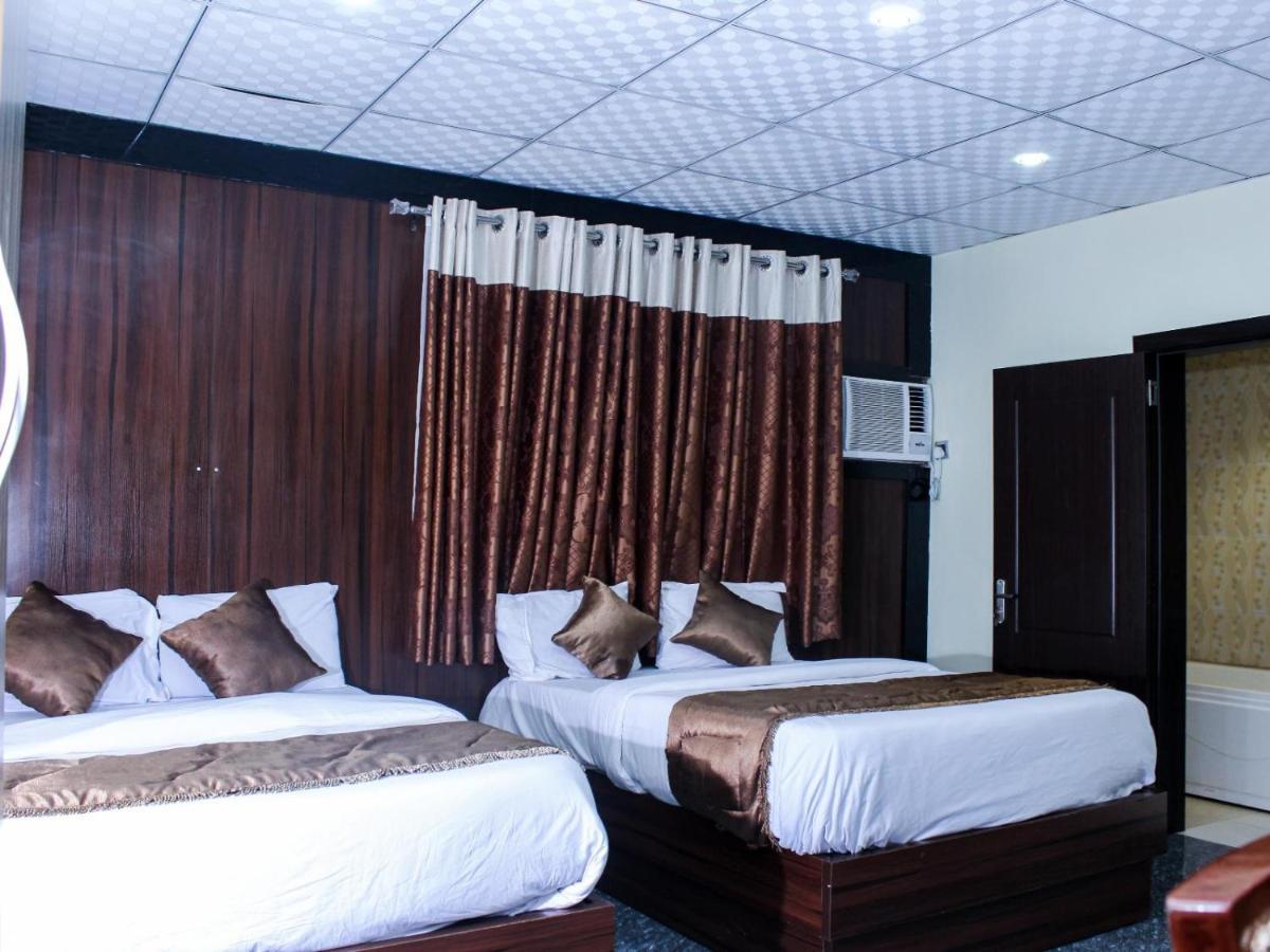 Six Diamond Hotel อีเคจา ภายนอก รูปภาพ